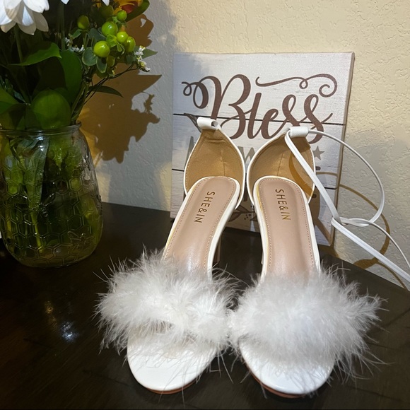 SHEIN Size 35 White Fluffy Heels - Picture 3 of 5